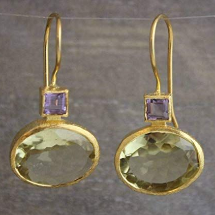Green Crystal Vintage Earrings in Gold