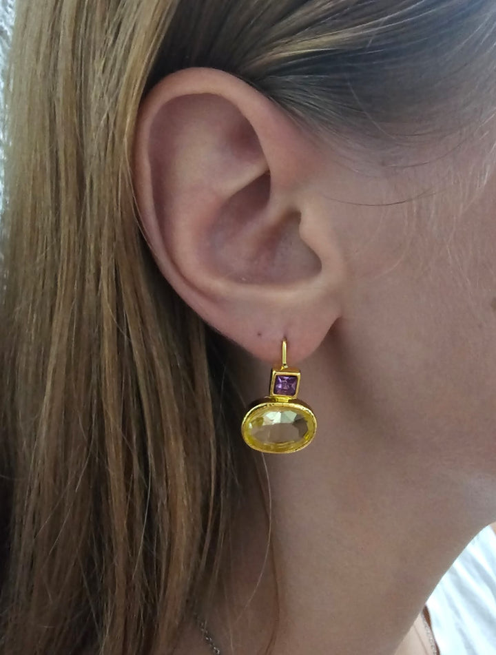 Elegant Gold and Green Vintage Earrings