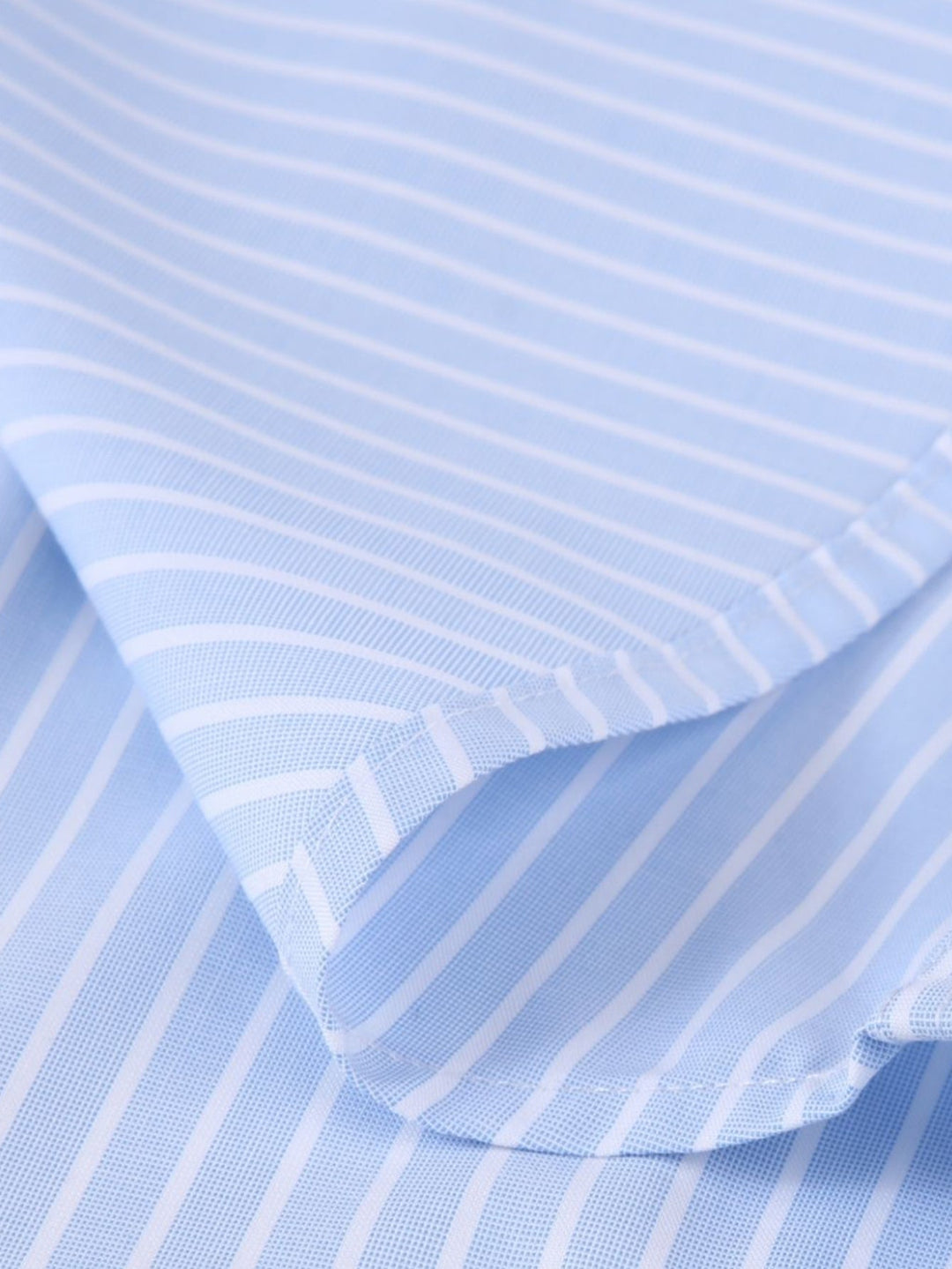 Contrasting Collar Shirt with Stripes