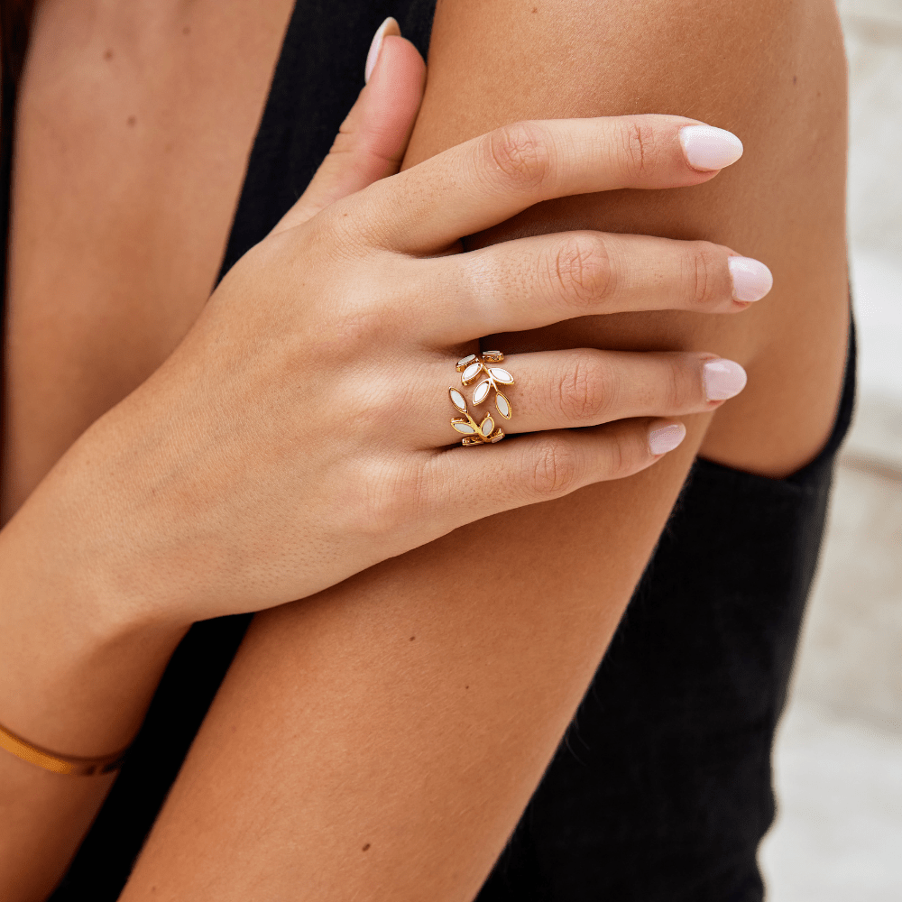Leafy Gold Ring